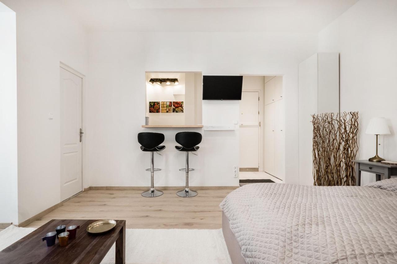 Viktoria Design Studio Apartment Budapest Bagian luar foto
