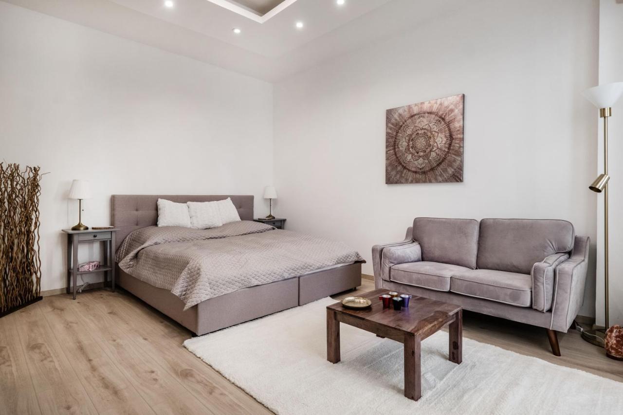 Viktoria Design Studio Apartment Budapest Bagian luar foto